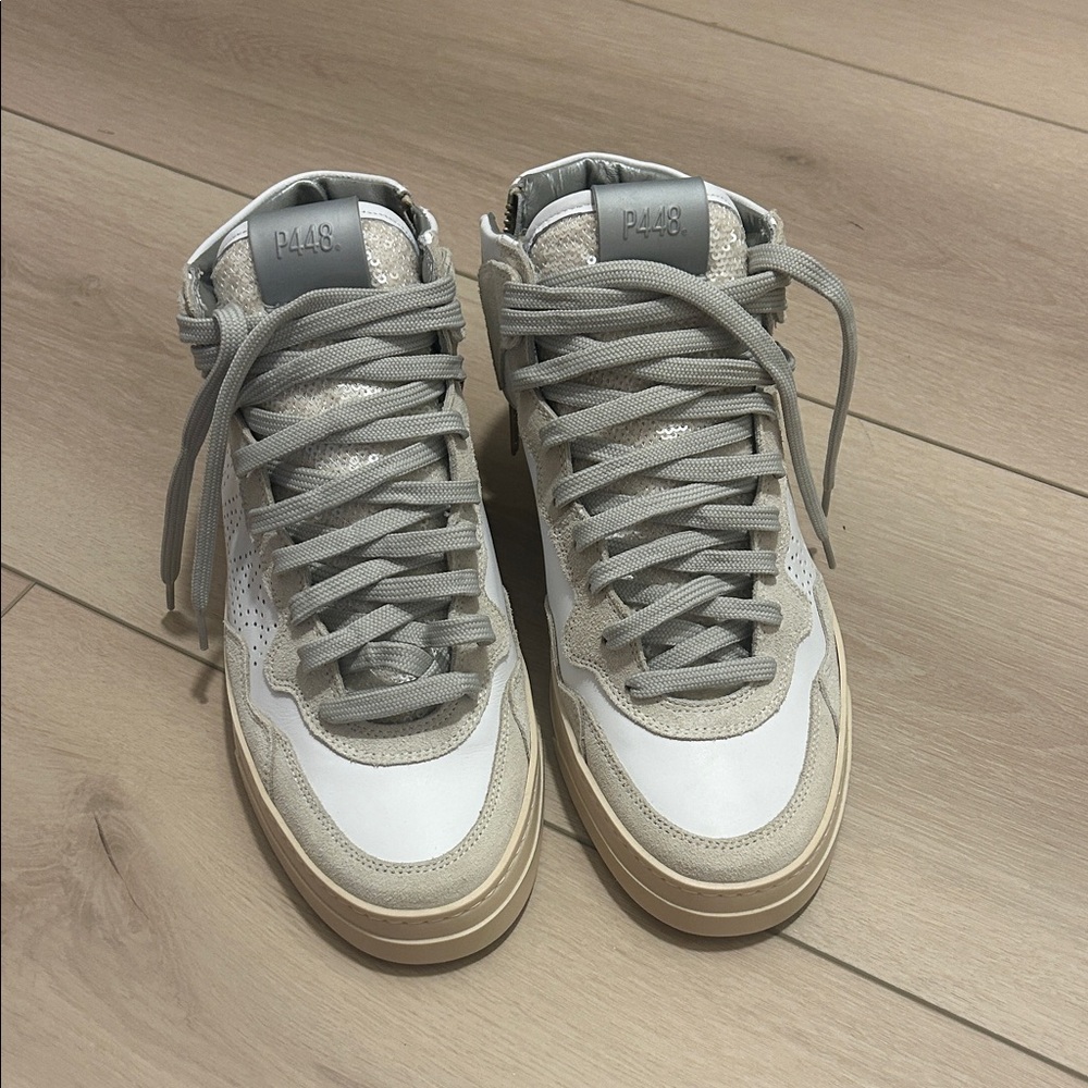 P448- High-Top Sneakers in tan and White